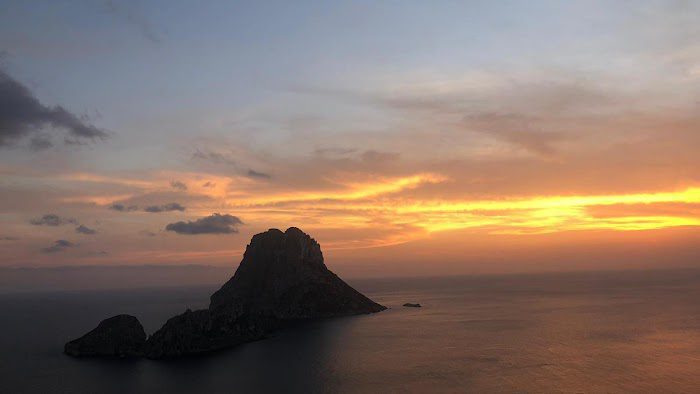 Massage Ibiza Acupuncture Kayurvida