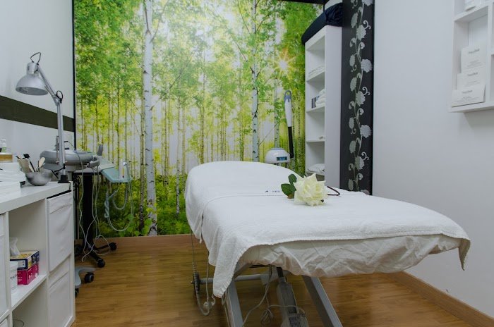 SANDRAQUIROMÁS & Salón de belleza A’STYLO