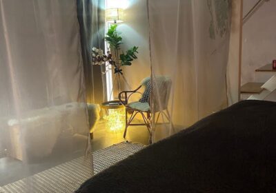 Happy Lotus Massage Therapy & Yoga Barcelona