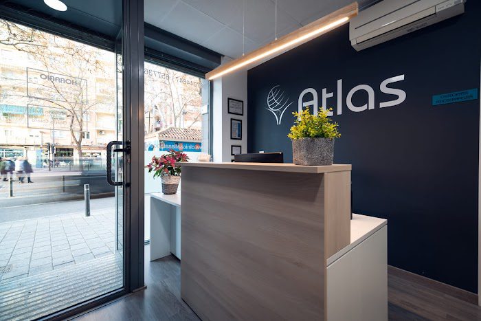 Fisioterapia y osteopatía Albacete · Clínica Atlas