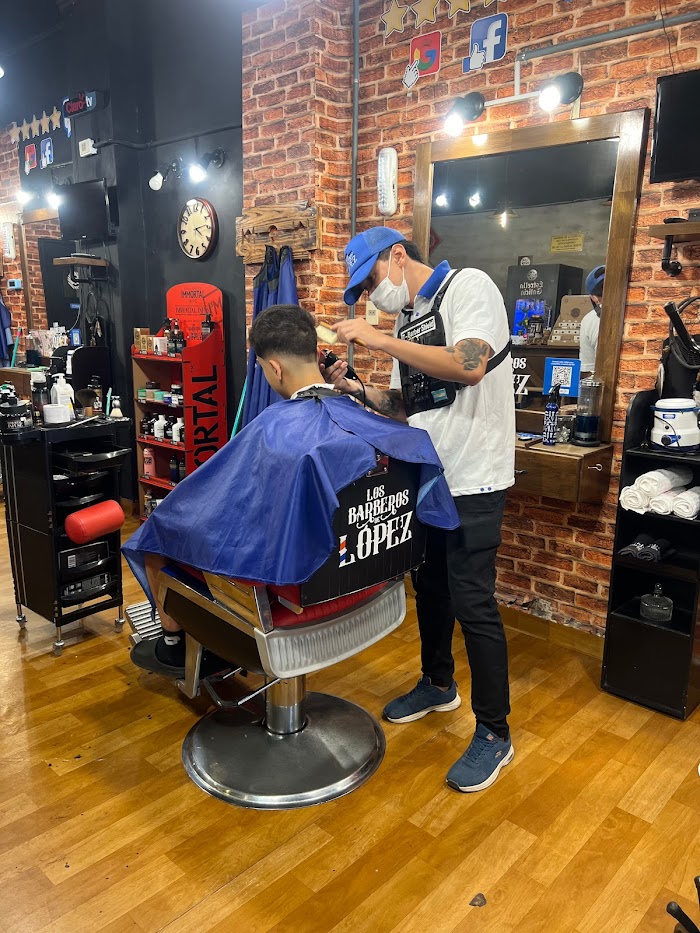 1735844367 83 Los Barberos de Lopez Barberia y Peluqueria [ Los Barberos de López ] - Barbería y Peluquería Premium - Barber Top Shop Abierta 24 h - cerca de Asunción @barberosdelopez