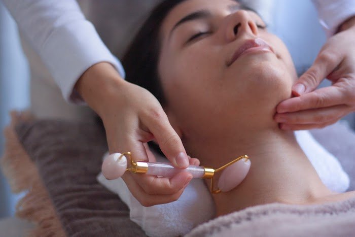 LUZ DE ALAIA espacio femenino de belleza natural y bienestar emocional