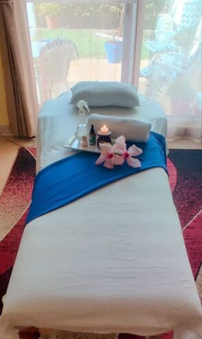 Rosi Brazilian Místicos y Hot Wax Hair Removal