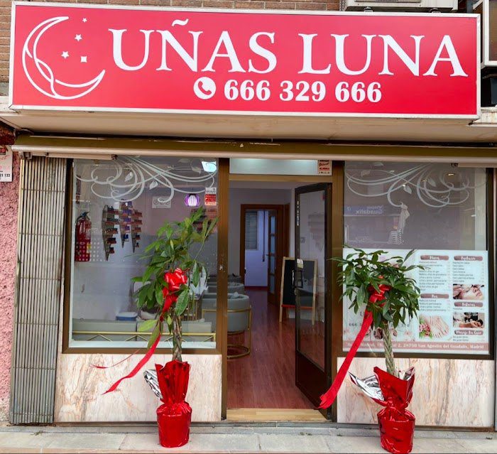 UÑAS LUNA