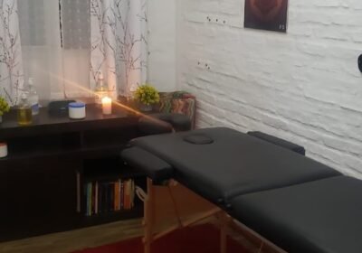 MASAJES TERAPEUTICOS Y TANTRICOS