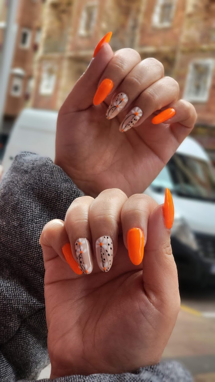 Nails Esthetic Rousse 6 Imagen del Slider