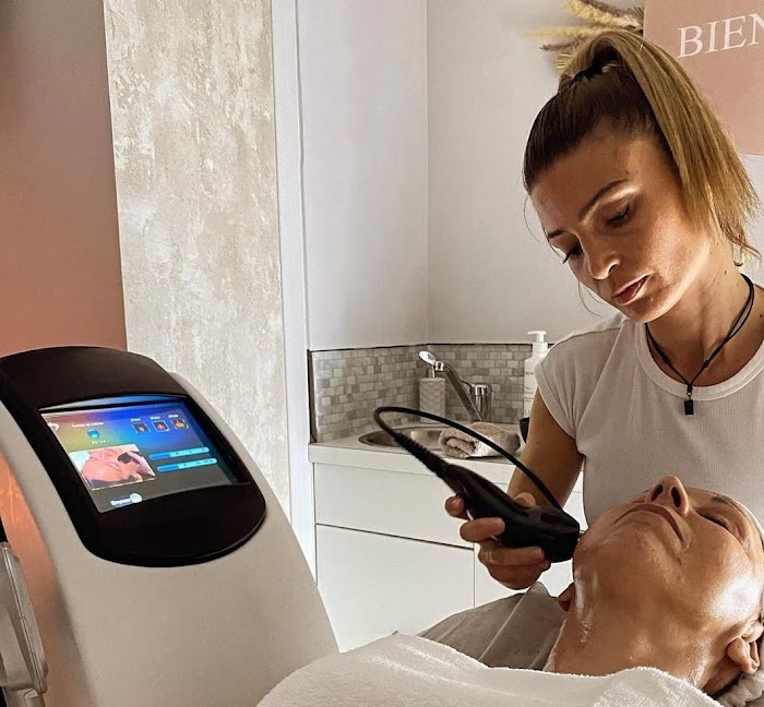 1740279762 857 photo Belleza y Bienestar Salón 2025