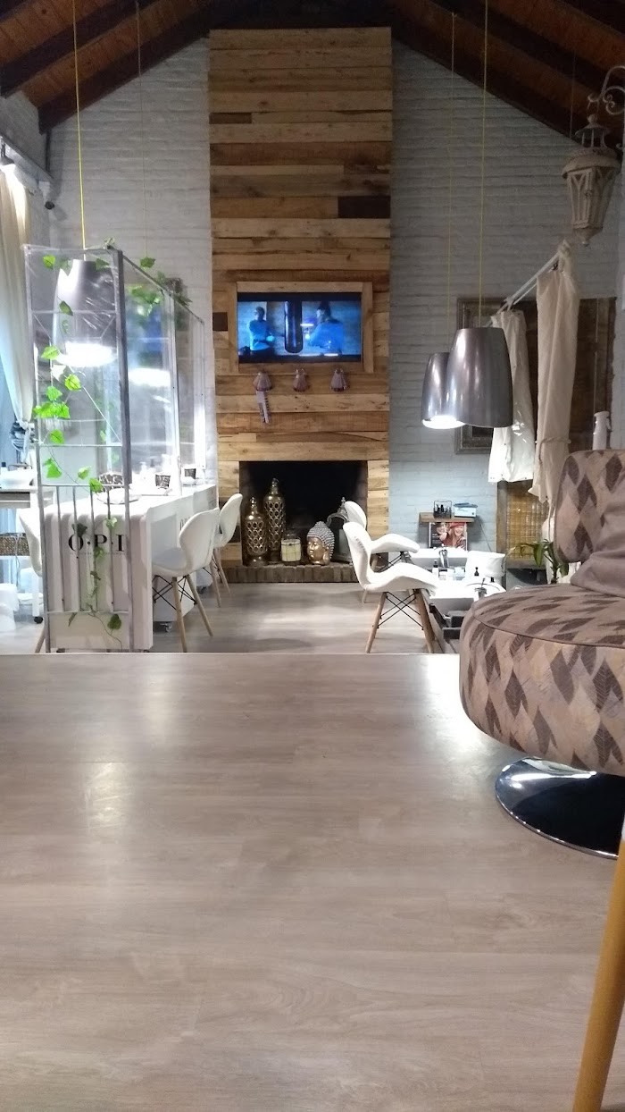 1740355879 13 de las Mercedes Beauty House de las Mercedes - Beauty House