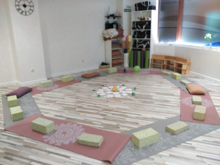 1740476845 589 photo Centro Symmetria