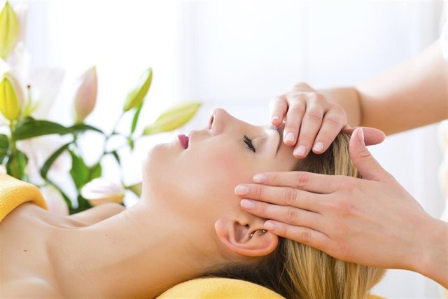 1740676940 105 photo Mondo Bienestar - Reiki, Quiromasaje, Herbolario y Tienda Ecológica en El Campello / Alicante