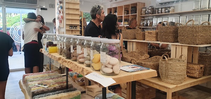 1740676942 199 photo Mondo Bienestar - Reiki, Quiromasaje, Herbolario y Tienda Ecológica en El Campello / Alicante