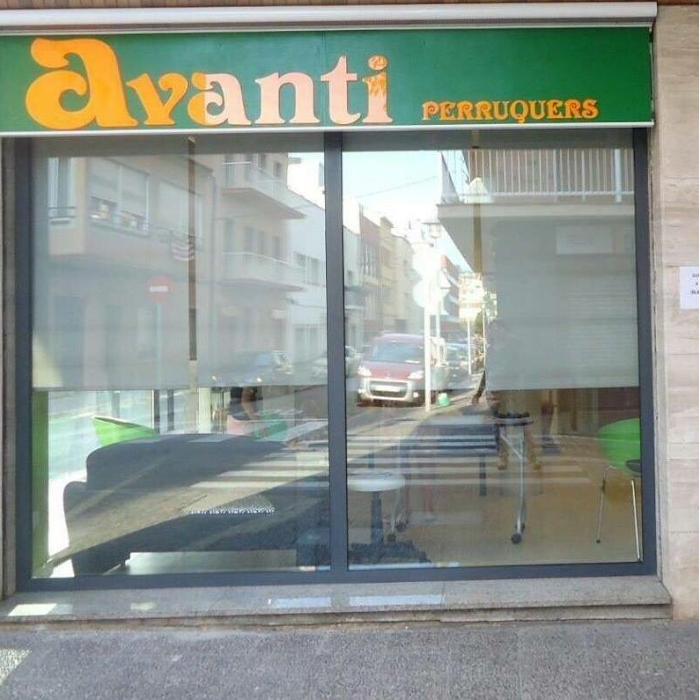 1740910070 774 photo Avanti Perruquers