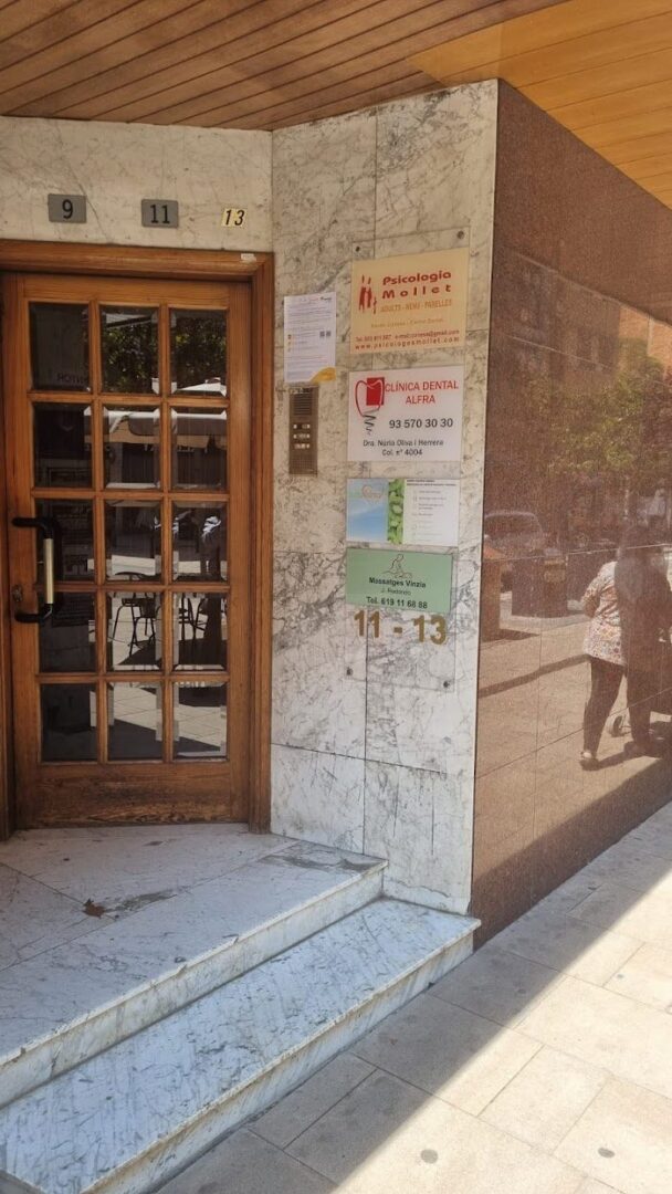 Masajista Mollet Vinzia J. Redondo