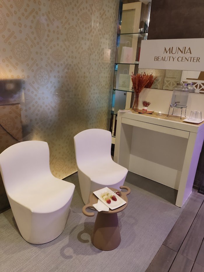 1744446683 945 MUNIA TOTAL BEAUTY CENTER MUNIA TOTAL BEAUTY CENTER