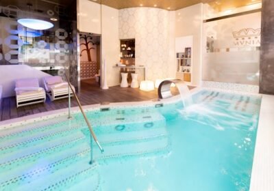 MUNIA TOTAL BEAUTY CENTER