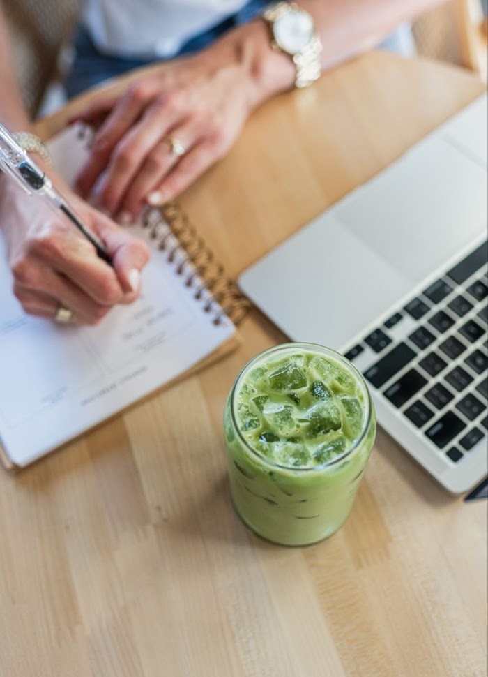 1746173119 887 photo Arrels Estètica i Benestar