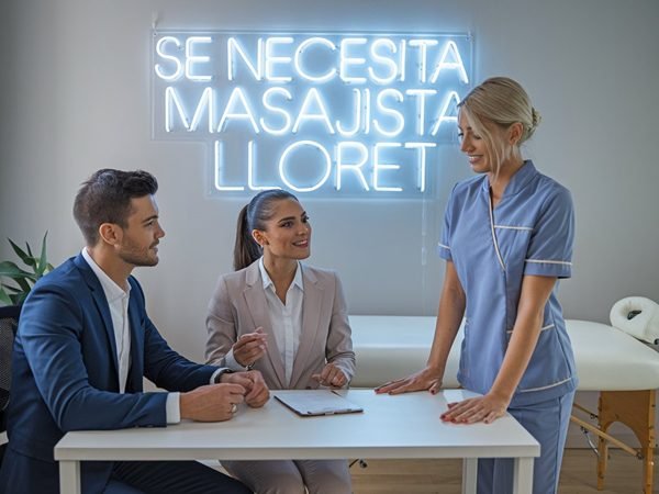 SE NECESITA MASAJISTA EN LLORET DE MAR