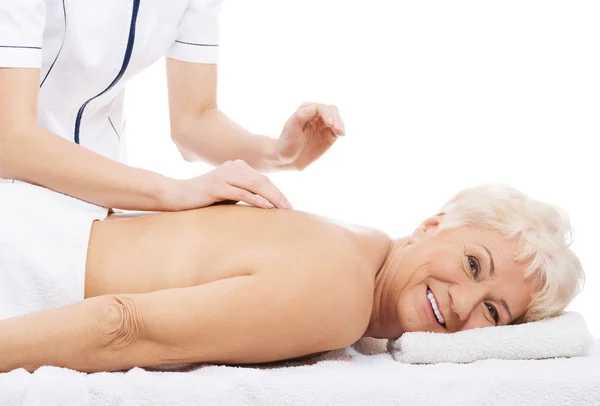 DOY MASAJES RELAJANTES GRATIS A MUJERES EN MADRID