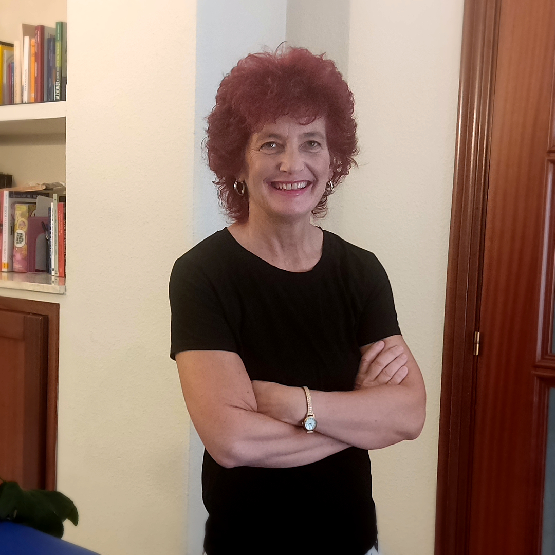 Rita in piedi masajes terapéuticos en pareja