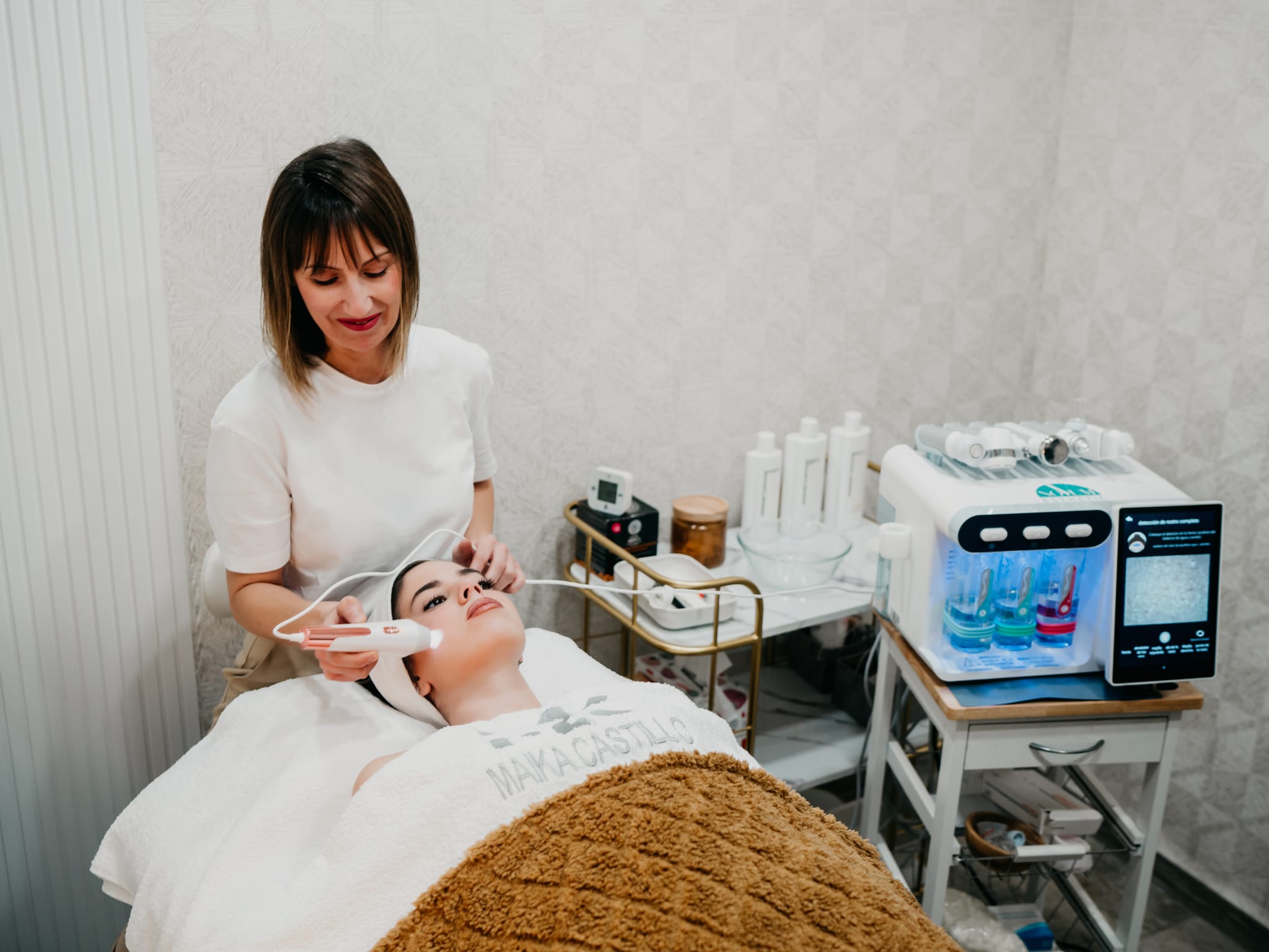 MAIKA CASTILLO Centro de Belleza