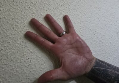 1000130193